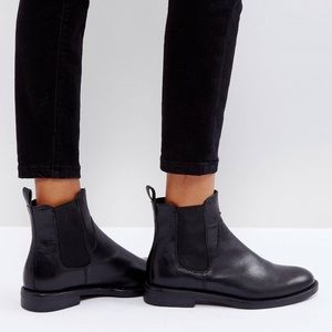 Vagabond Leather Chelsea Boots